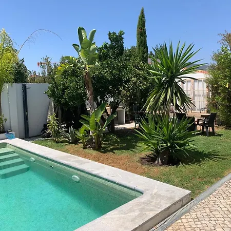 Villa Nogueira De - Amaral's *